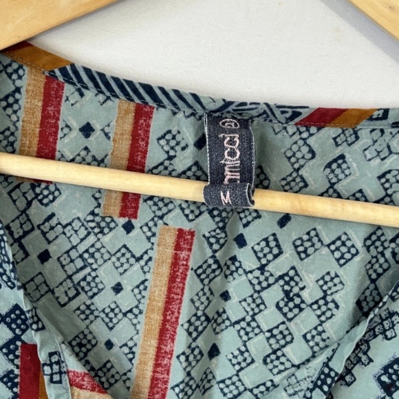 GRAMICCI Top Women's Size M
Medium Cotton Block Multi Printed
Short Sleeve Shirt - Picture 4 of 9